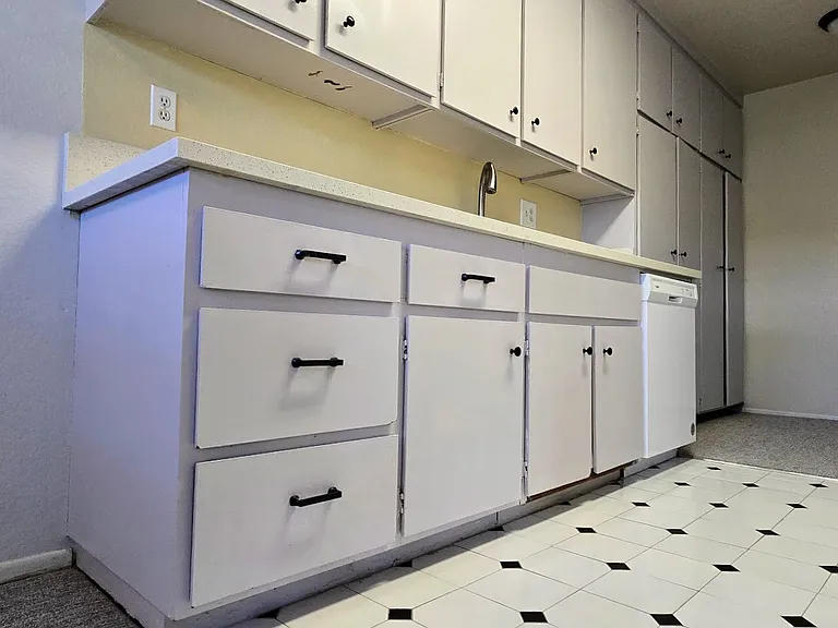 277 Pleasant St #317 — Photo 8