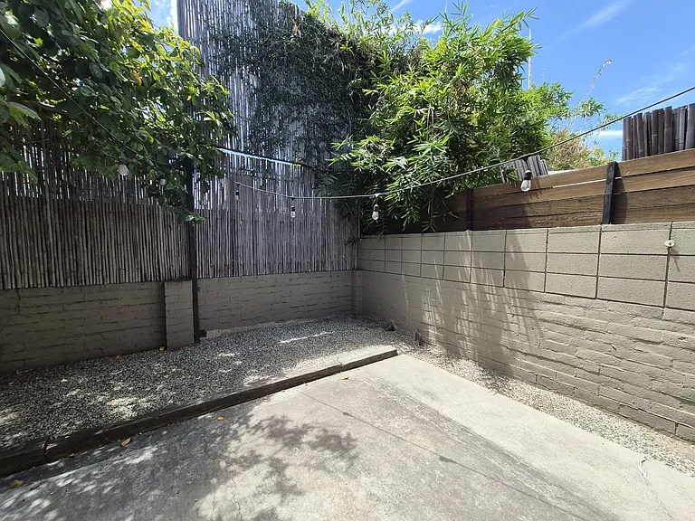 4418 Burns Ave #1/2 — Photo 18