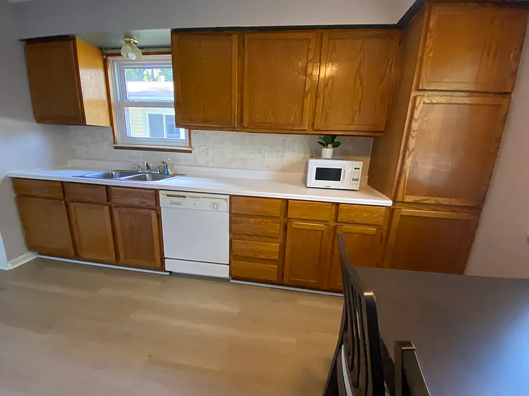 33551 Beechnut St — Photo 6
