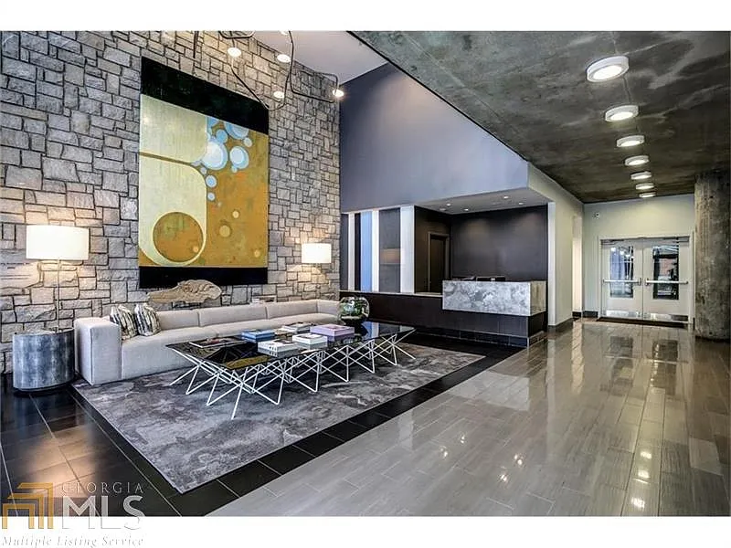 845 Spring St NW photo 1