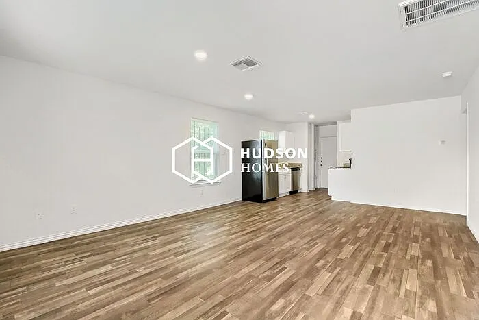 3259 Martin Luther King Dr — Photo 4