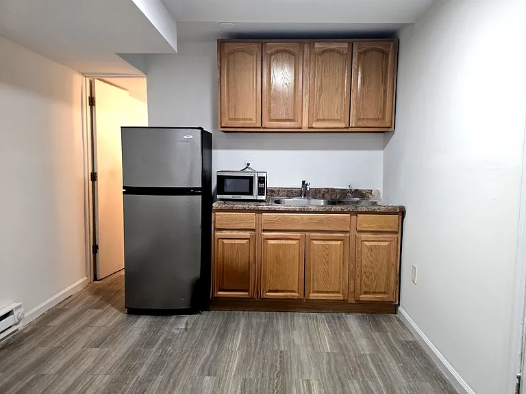 95 Mount Prospect Ave #B — Photo 4