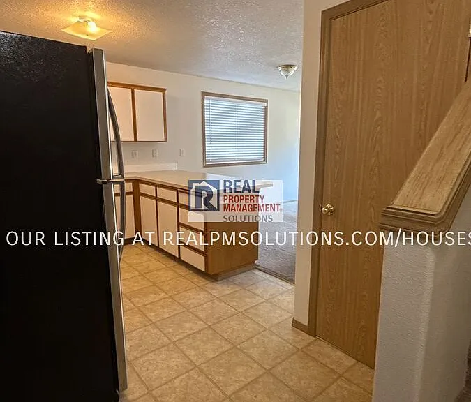 8514 N Syracuse St #1 — Photo 2