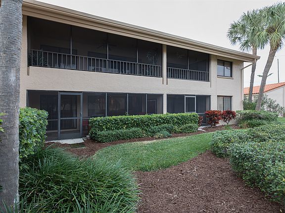 4th image of 4800 Brittany Dr S APT 3