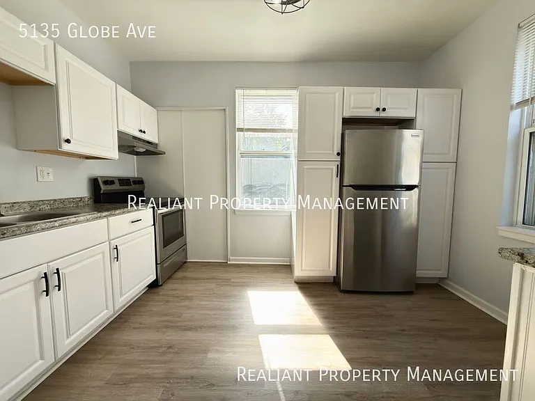 5135 Globe Ave — Photo 11