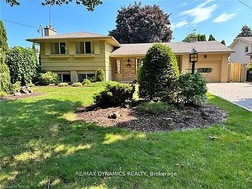 32 Mississauga Rd #LOWER Photo 1