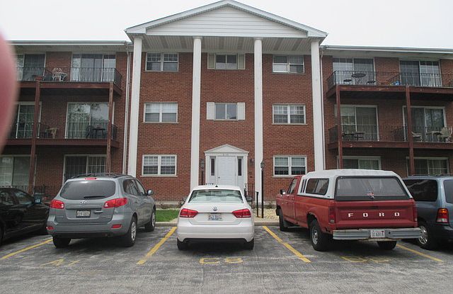 1st image of 6135 W 94th St APT A3