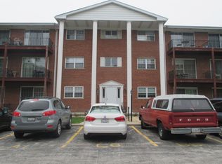 6135 W 94th St APT A3, Oak Lawn, IL 60453