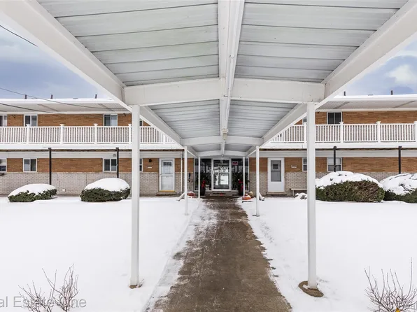 26955 Milford Rd #26, South Lyon, MI 48178