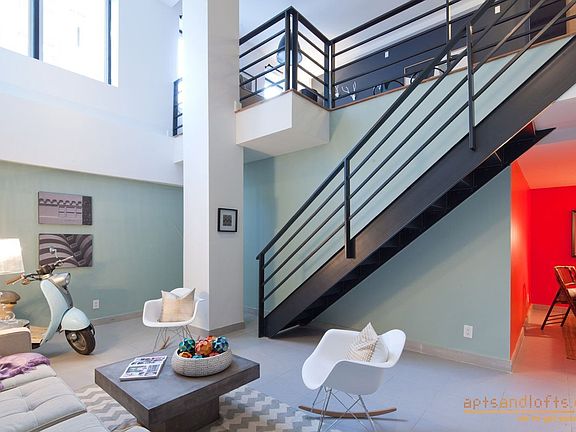 149 Huron Bi-Level View