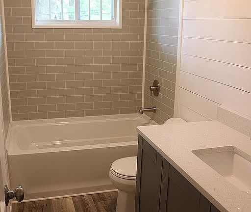 5th image of 8329 Oakland Ave