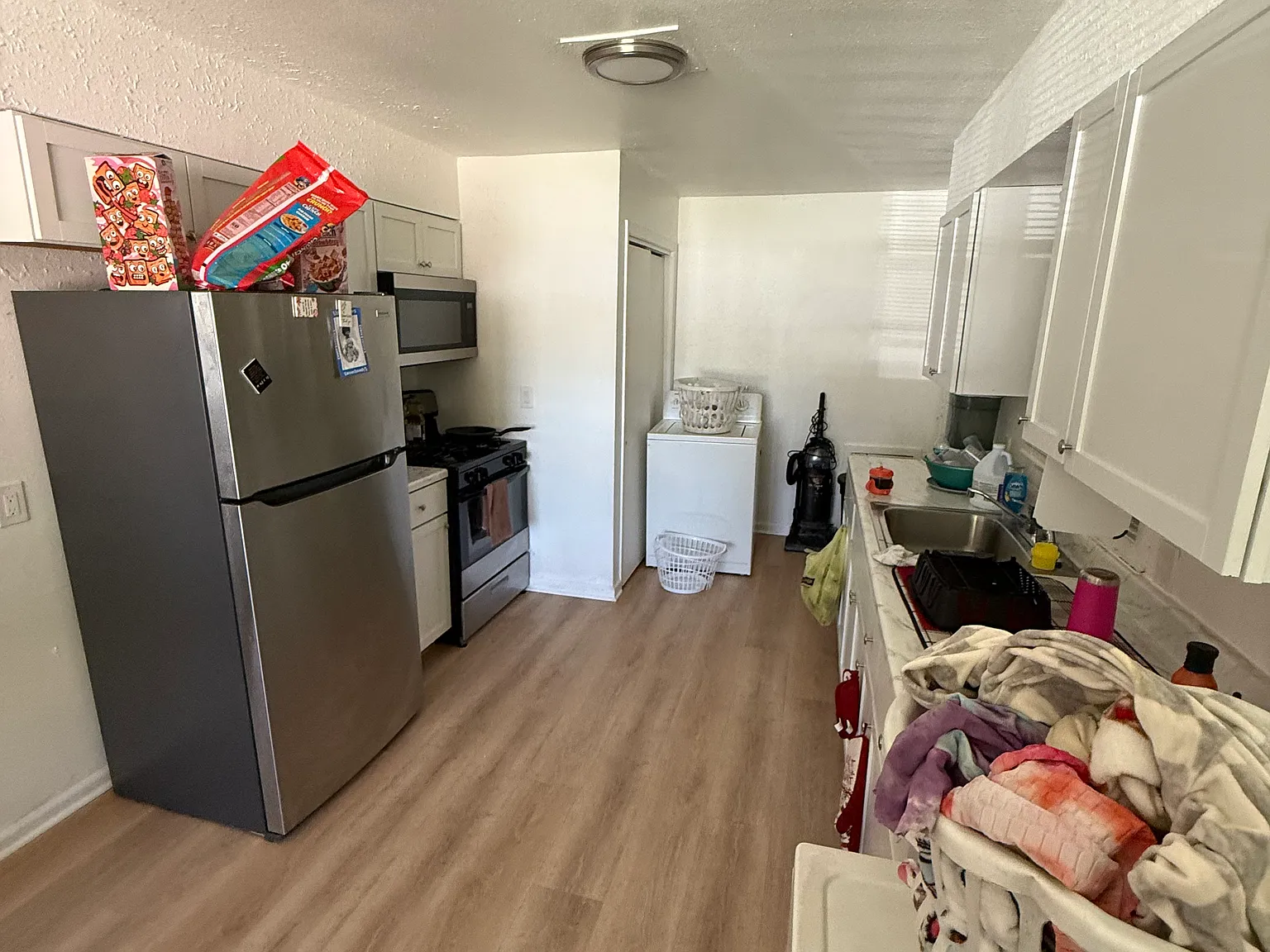 3 bed, 975 sqft, $1,250 — Photo 3