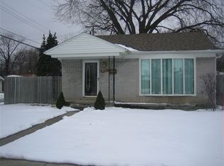 29201 Rosebriar St, Saint Clair Shores, MI