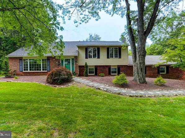 126 Cedar Hill Rd, Chalfont, PA 18914