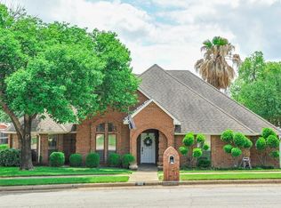 1612 Staffordshire Ct, Bedford, TX 76021