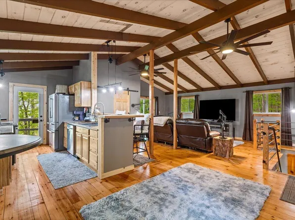 102 Mohawk Ln, Sugar Grove, OH 43155