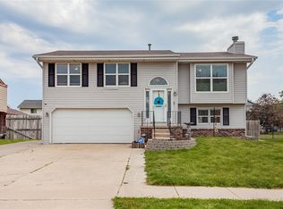 125 3rd St, Waukee, IA 50263