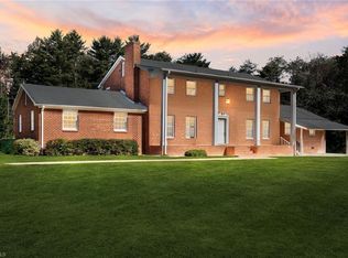 664 Spring St, Walnut Cove, NC 27052