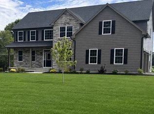 2 Scarlett Dr, East Longmeadow, MA 01028