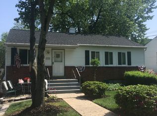 6715 Darby Rd, Hyattsville, MD 20784