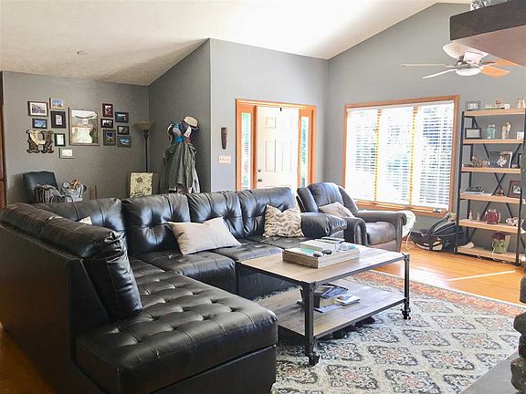 4th image of 1318 Bonneville Dr