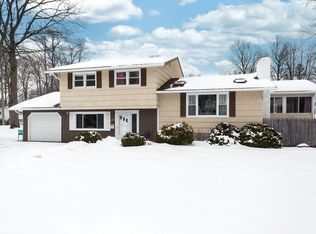 318 Wells Ave W, North Syracuse, NY 13212