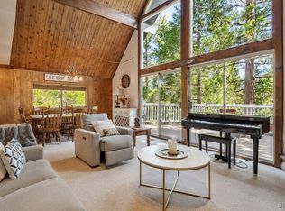 375 Grizzly Rd, Lake Arrowhead, CA 92352