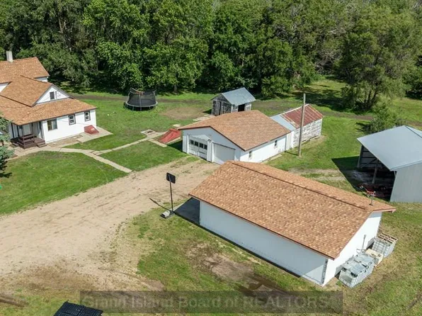 108 S M Rd, Harvard, NE 68944