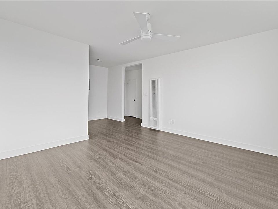 1st image of 2736 Pomeroy Ave #317