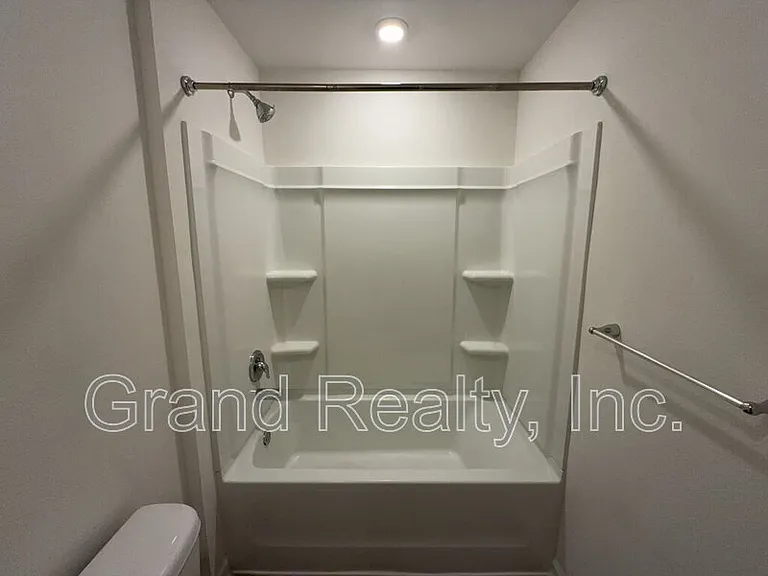 4360 Jitterbug St — Photo 15