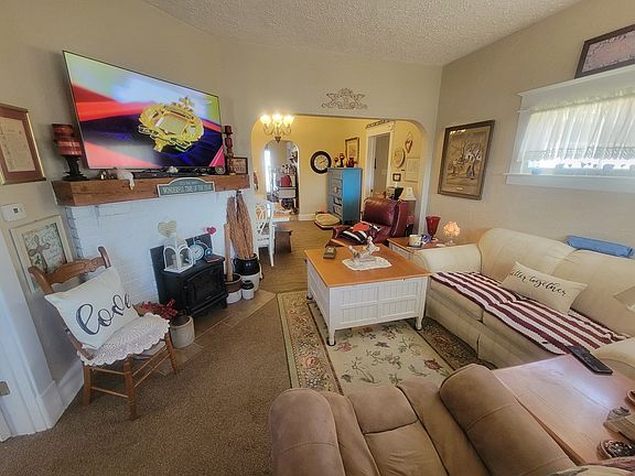 2nd image of 5625 4th St