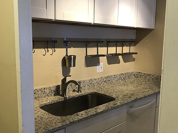 2nd image of 1111 Ash St APT 808
