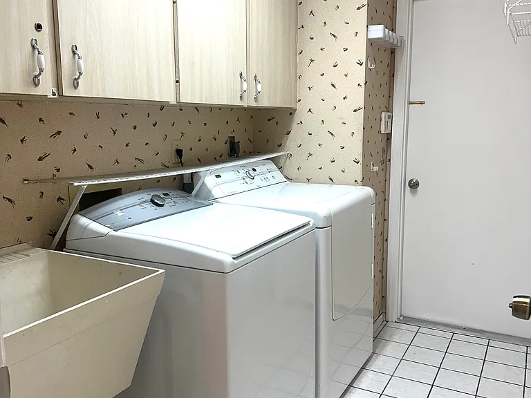 2211 Gold Oak Ln — Photo 12