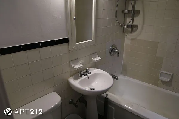 Rented by APT212 INC | media 15