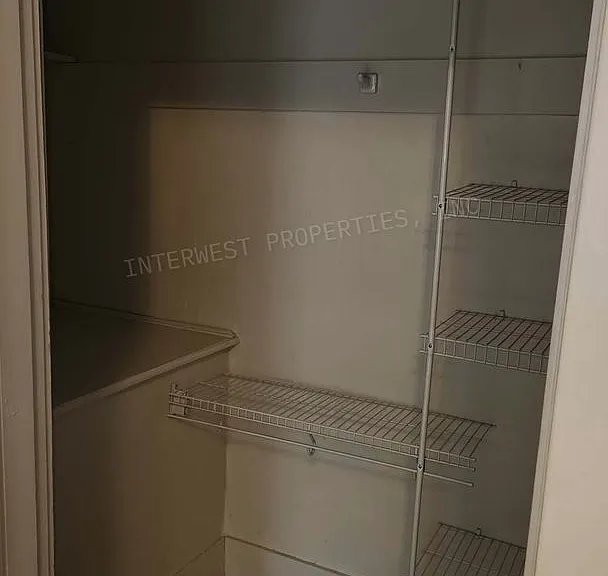 117 King Avenue 2156 Davis St — Photo 5
