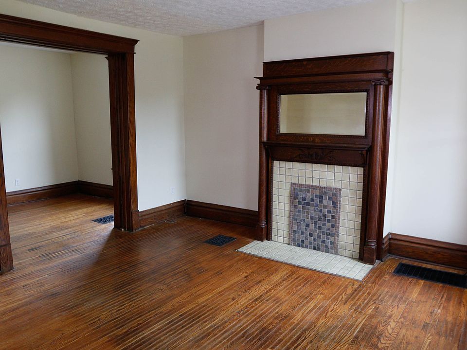 1st image of 303-305 W 8th Ave