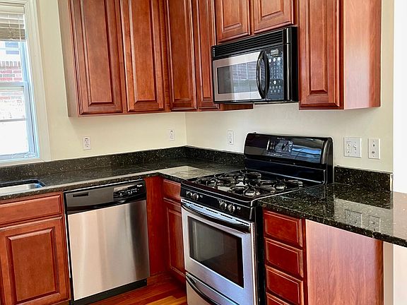 4th image of 7147 Dartmouth Ave #1