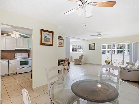 3rd image of 721 Lori Drive #113