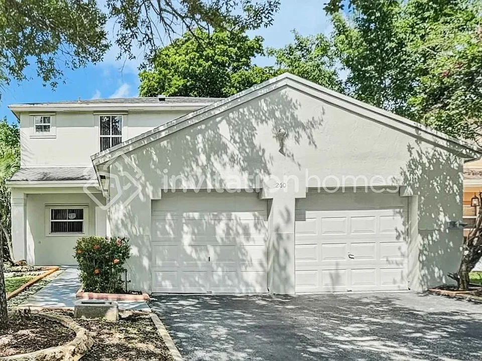 260 NW 207th Way