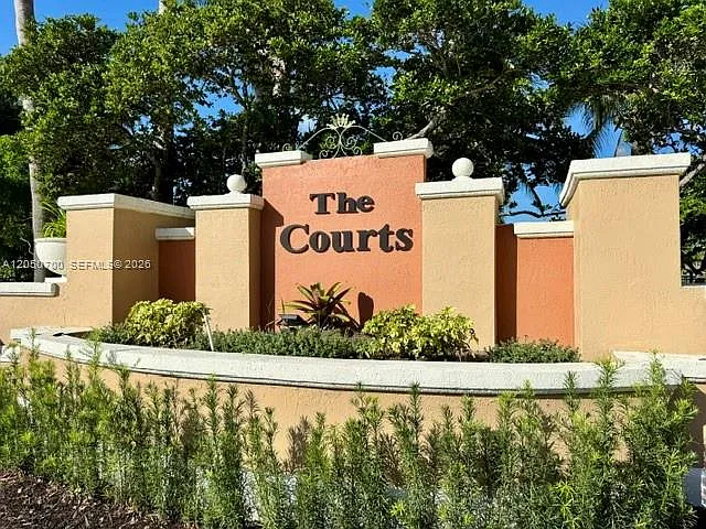 The Courts At Doral Isles — Photo 2