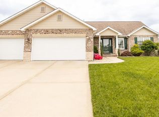 9722 Quapaw Ct, Mascoutah, IL 62258