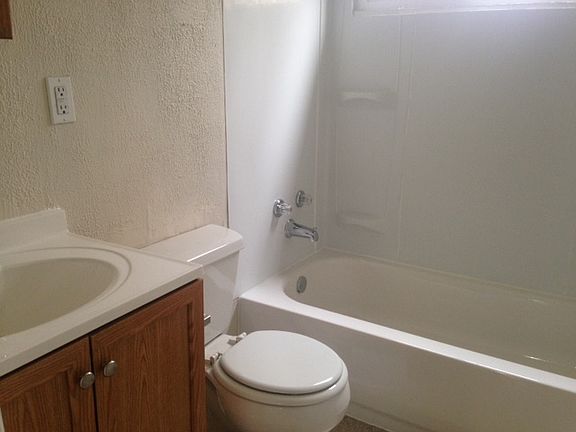 5th image of 3128 Deshler Dr