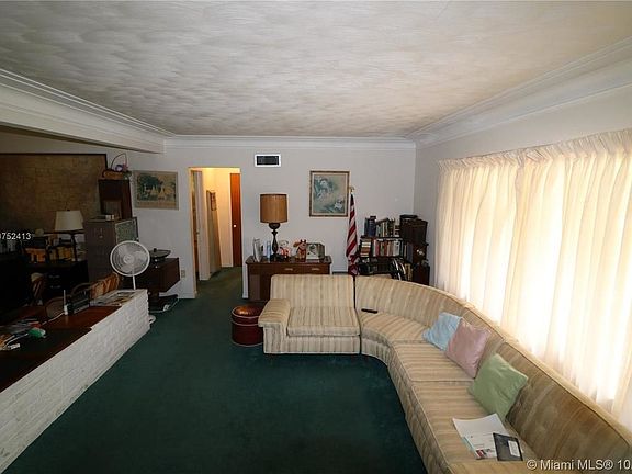 5th image of 400 Castania Ave