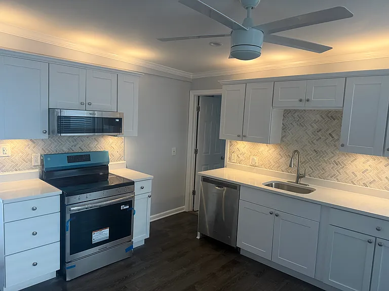 168 Liberty St #1 — Photo 11