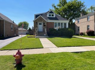 1666 Ash St, Des Plaines, IL 60018