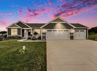 11628 Ridge Water Dr, Sparta, MI 49345