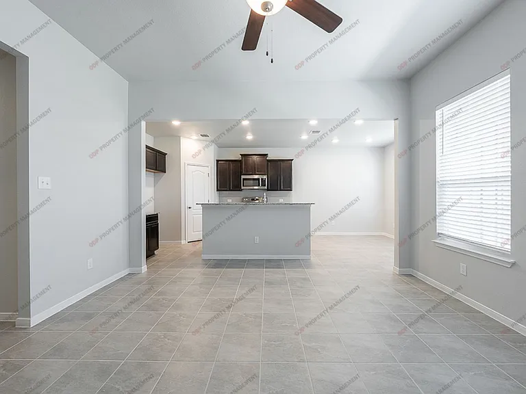 711 Friars Landing Dr — Photo 13