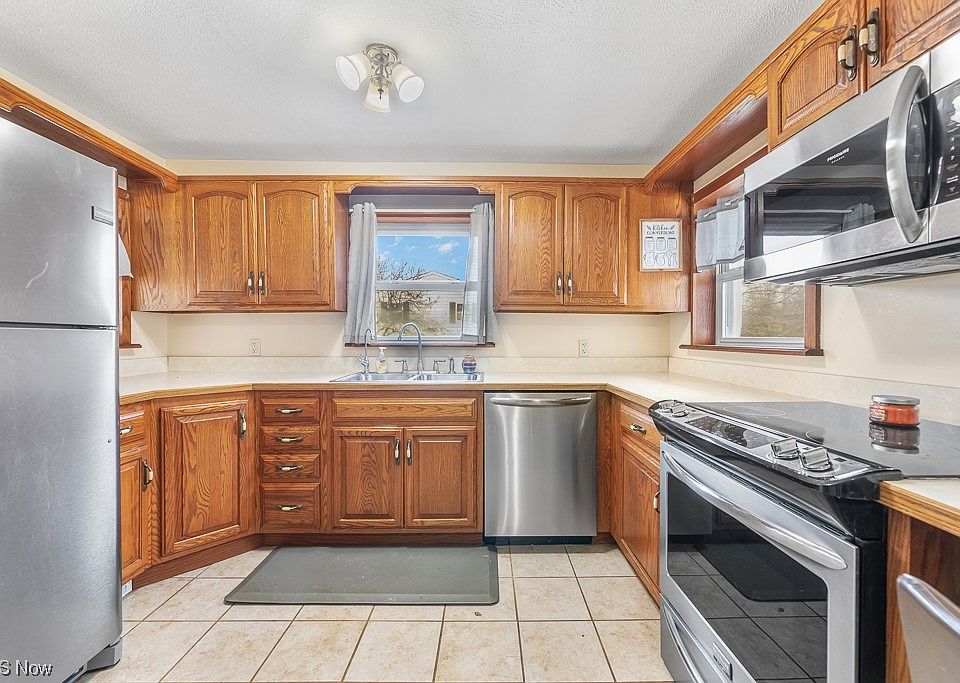 6719 S Palmyra Rd, Canfield, OH 44406 Zillow