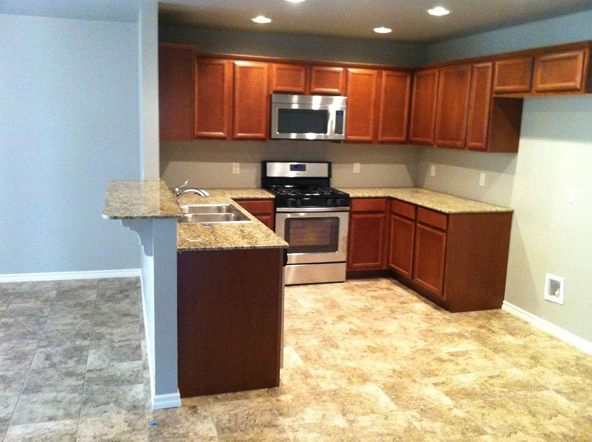 3 bed, 1250 sqft, $1,495 — Photo 4
