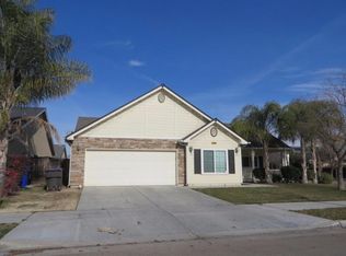294 E Stanley Ave, Reedley, CA 93654